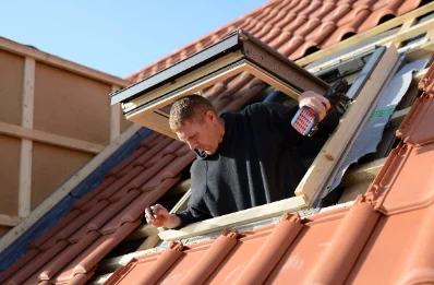 Pose de fenêtres de toit Velux à Drocourt